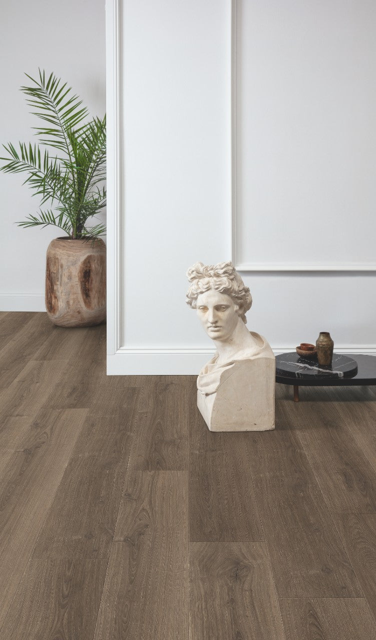 Brushed oak brown