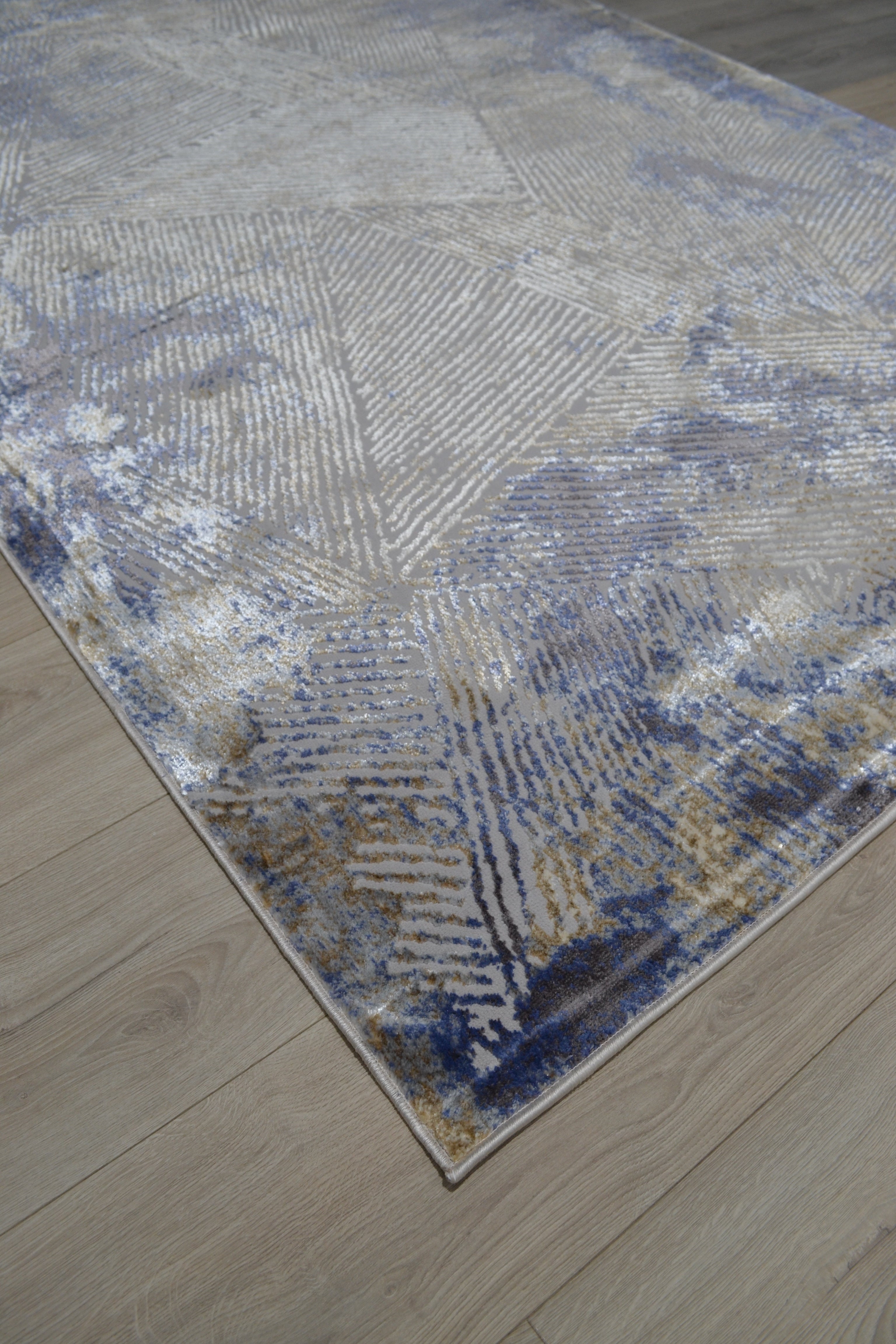 Elegant Blue Beige Rug Silky 616A