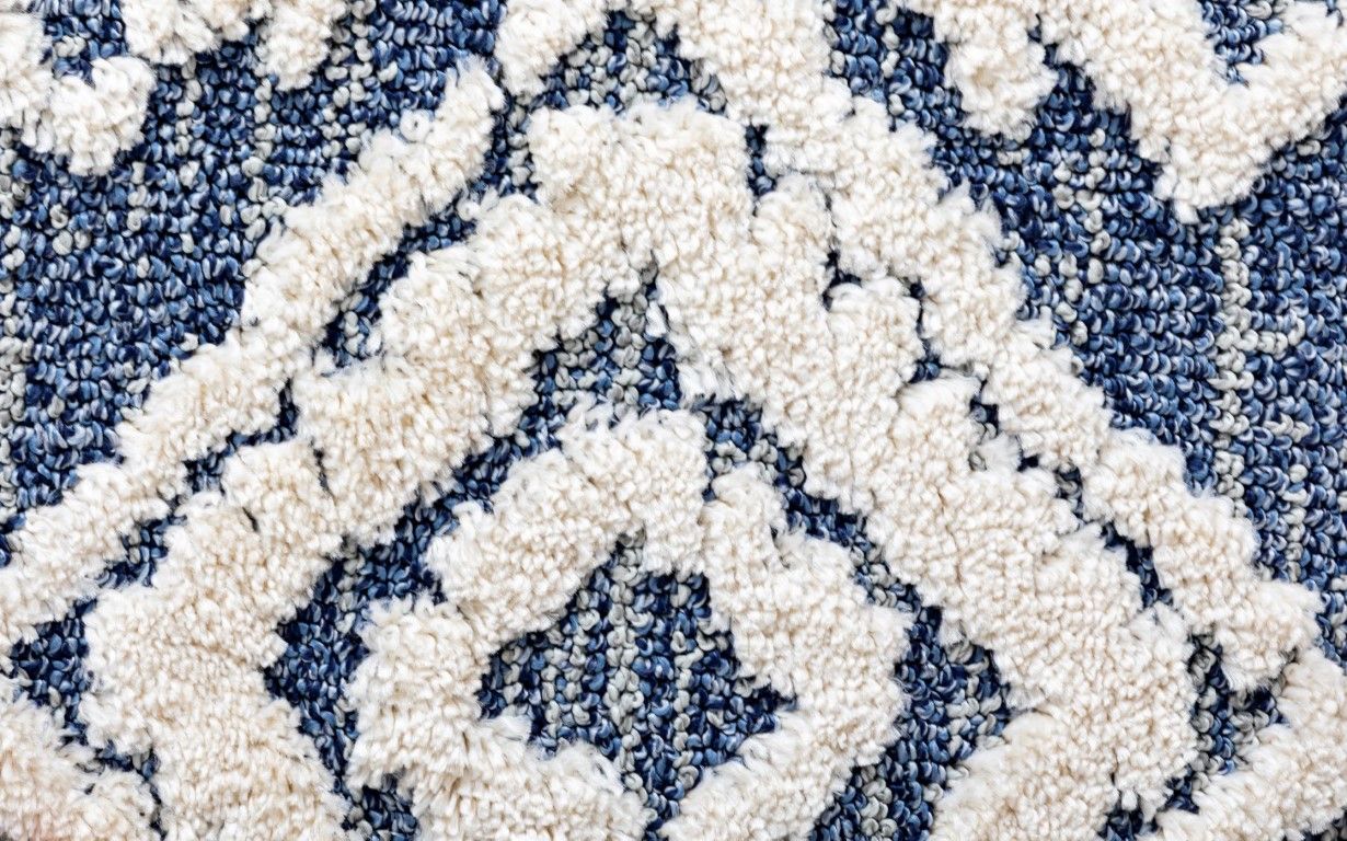 7726 White Blue