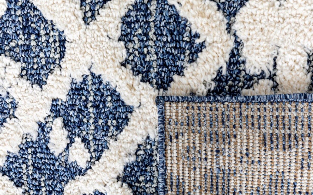 7726 White Blue